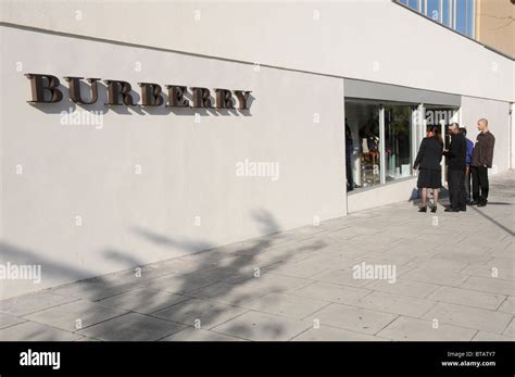 destock burberry londres|burberry outlet hackney.